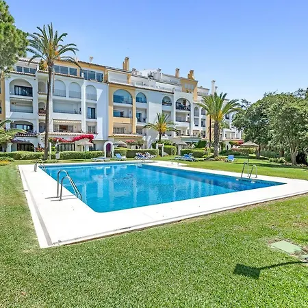 N07 Cabopino Apartamento Marbella